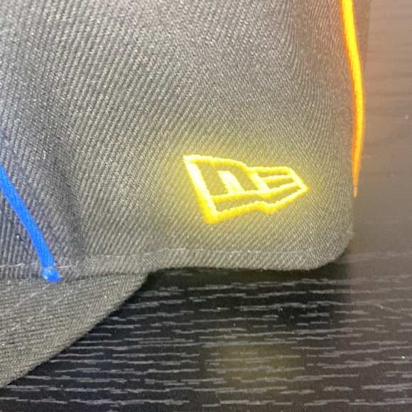 Brand new snap back hat ever worn - Picture 7 of 8